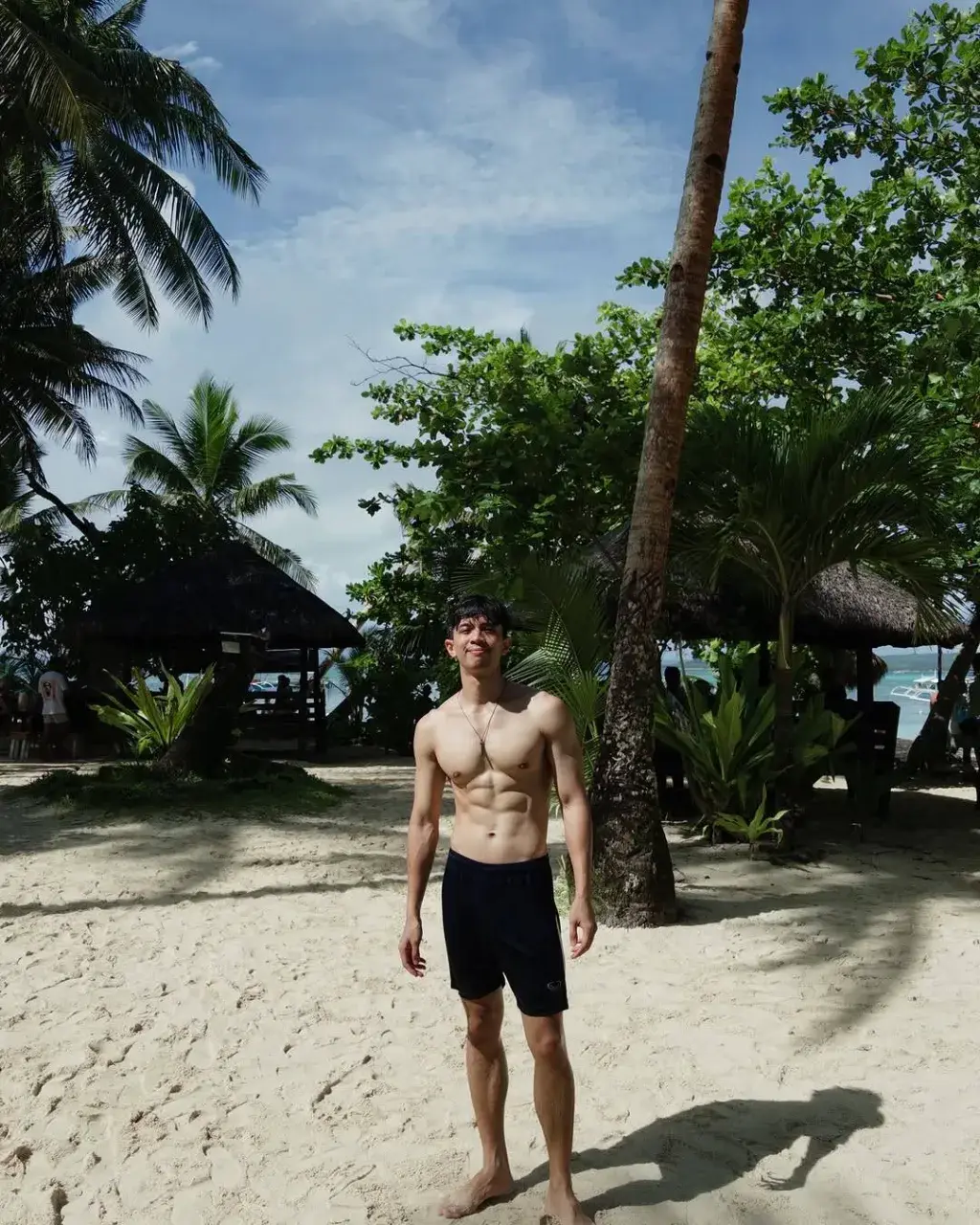 นมดีน่าดูด