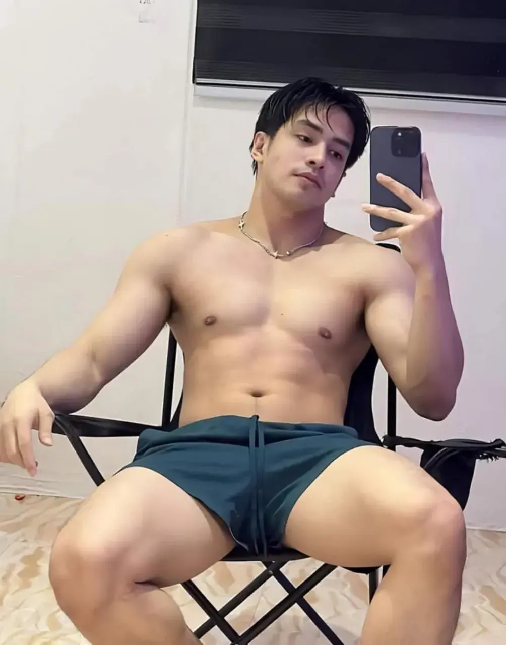 นมดีน่าดูด