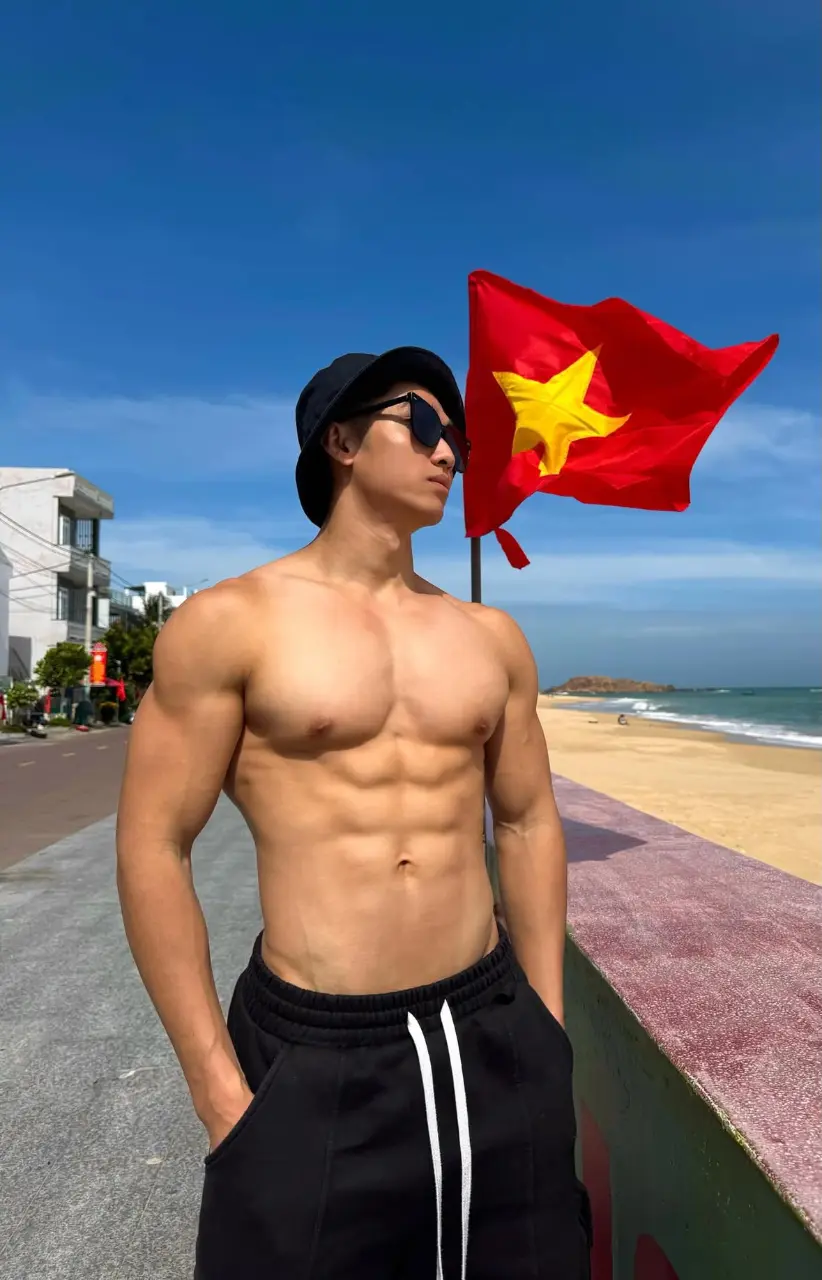 ชายร่างงาม