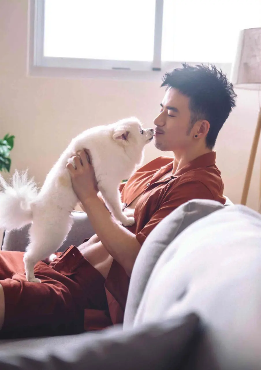 Photobook : JR JI YAN KAI&rsquo;S FIRST PHOTO PART 01 - JR 紀言愷