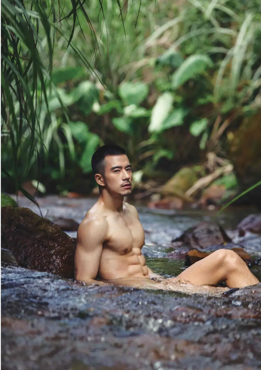 Photobook : JR JI YAN KAI&rsquo;S FIRST PHOTO PART 01 - JR 紀言愷