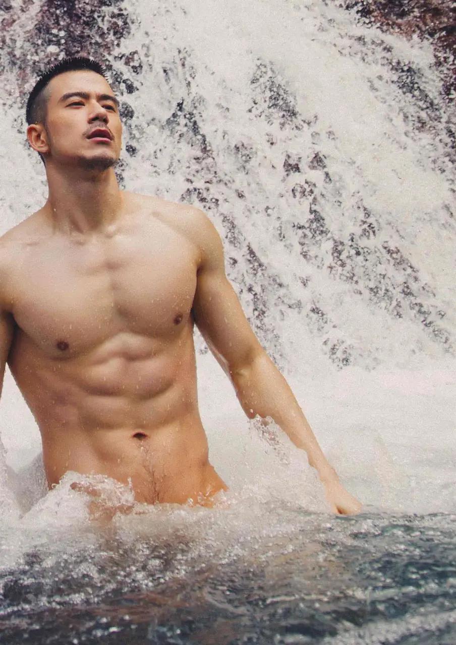Photobook : JR JI YAN KAI&rsquo;S FIRST PHOTO PART 01 - JR 紀言愷