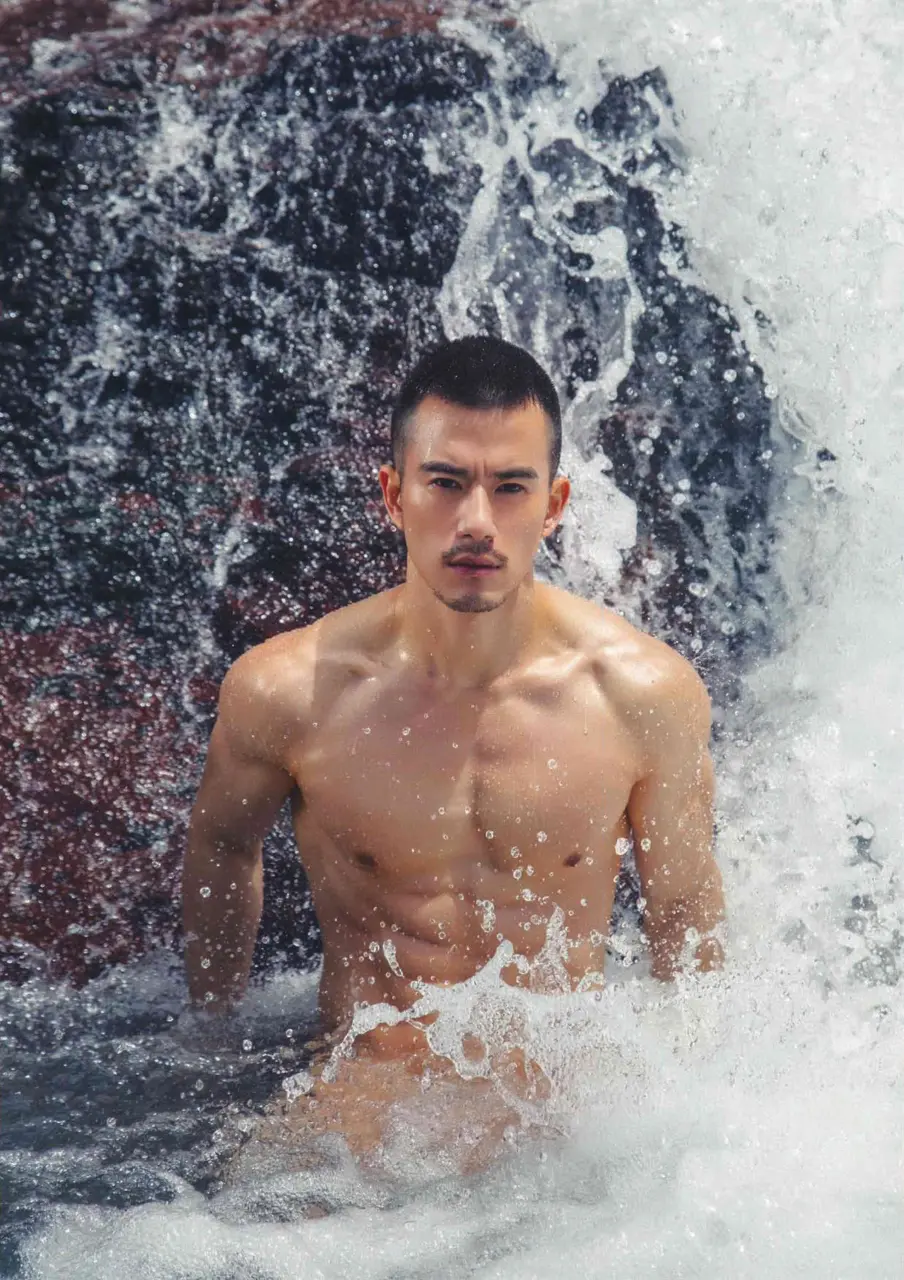 Photobook : JR JI YAN KAI&rsquo;S FIRST PHOTO PART 01 - JR 紀言愷