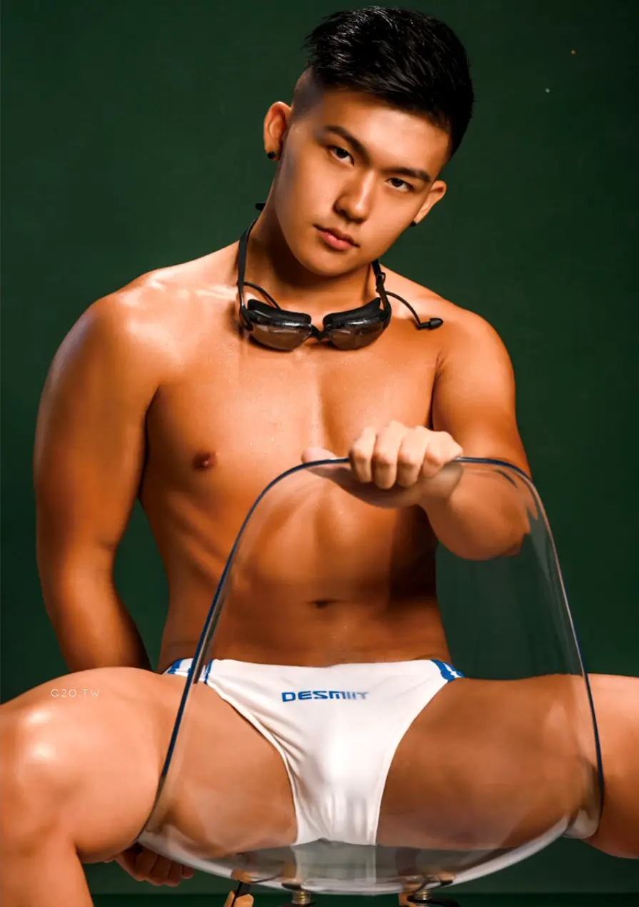 Photobook : ROBERT&rsquo;S PHOTOBOOK 01 - Robert Hung 洪仕晟