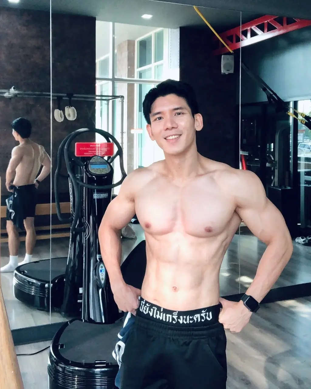 หนุ่มร่างทอง