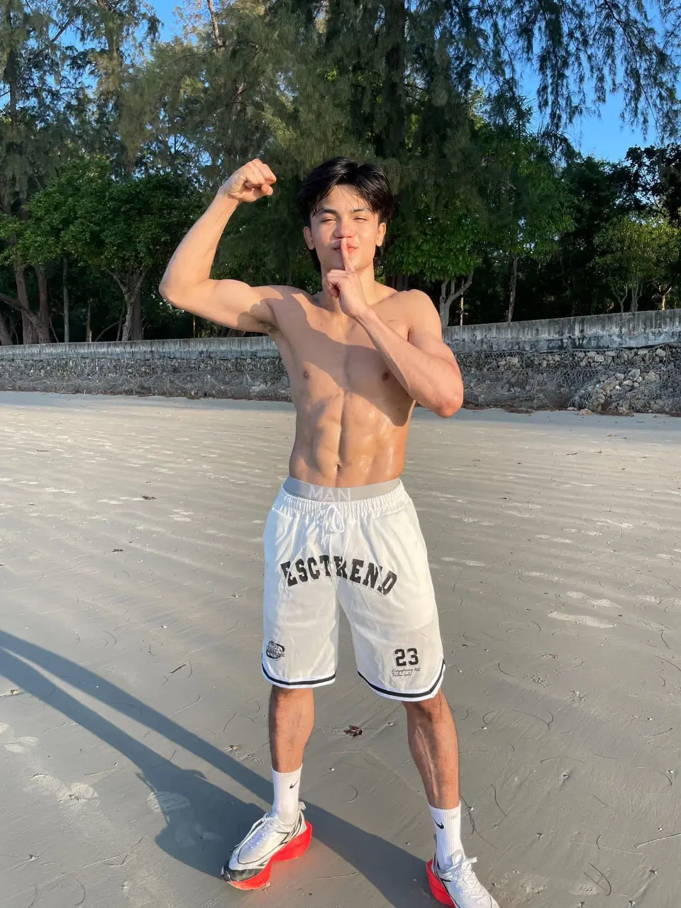 ดง ผู้ ดี 🍌