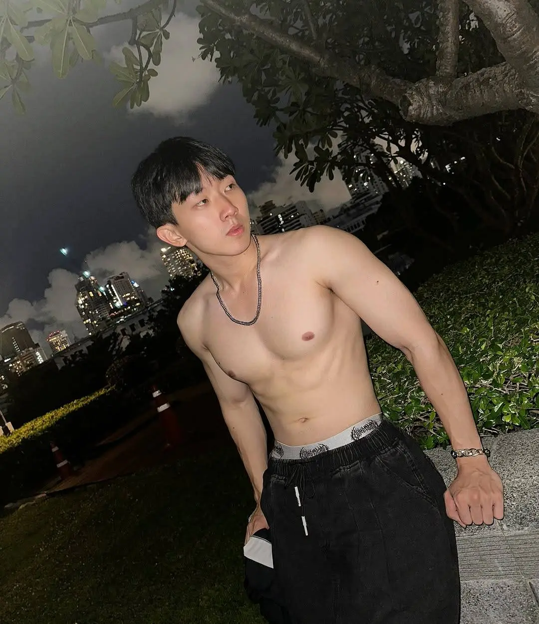 น่าฟัด