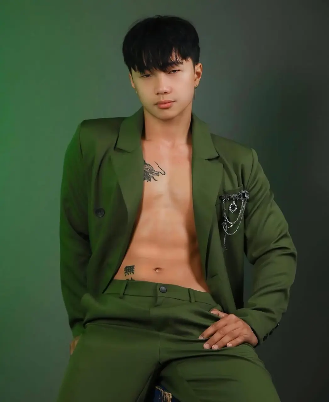 Cool and cute guy : Rhenz Win