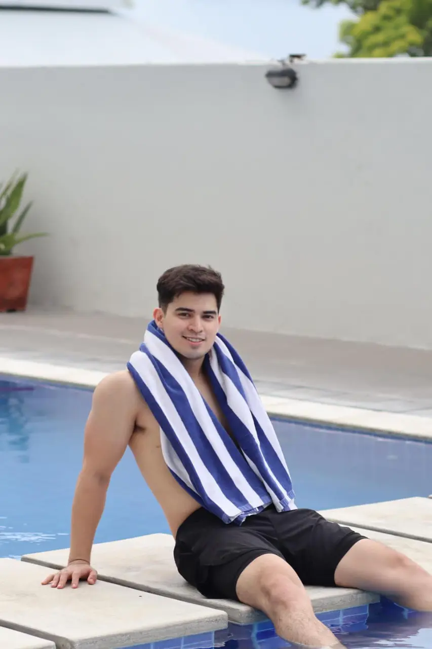 Philippine Commercial Model : Rollo Espinos