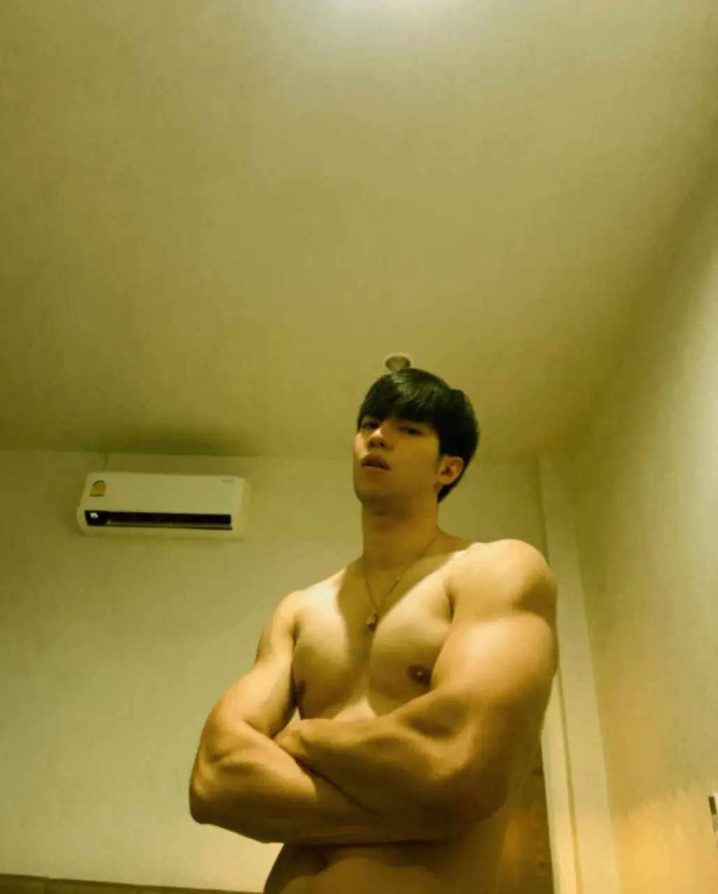 Cool and cute guy : Bosston Suphadach
