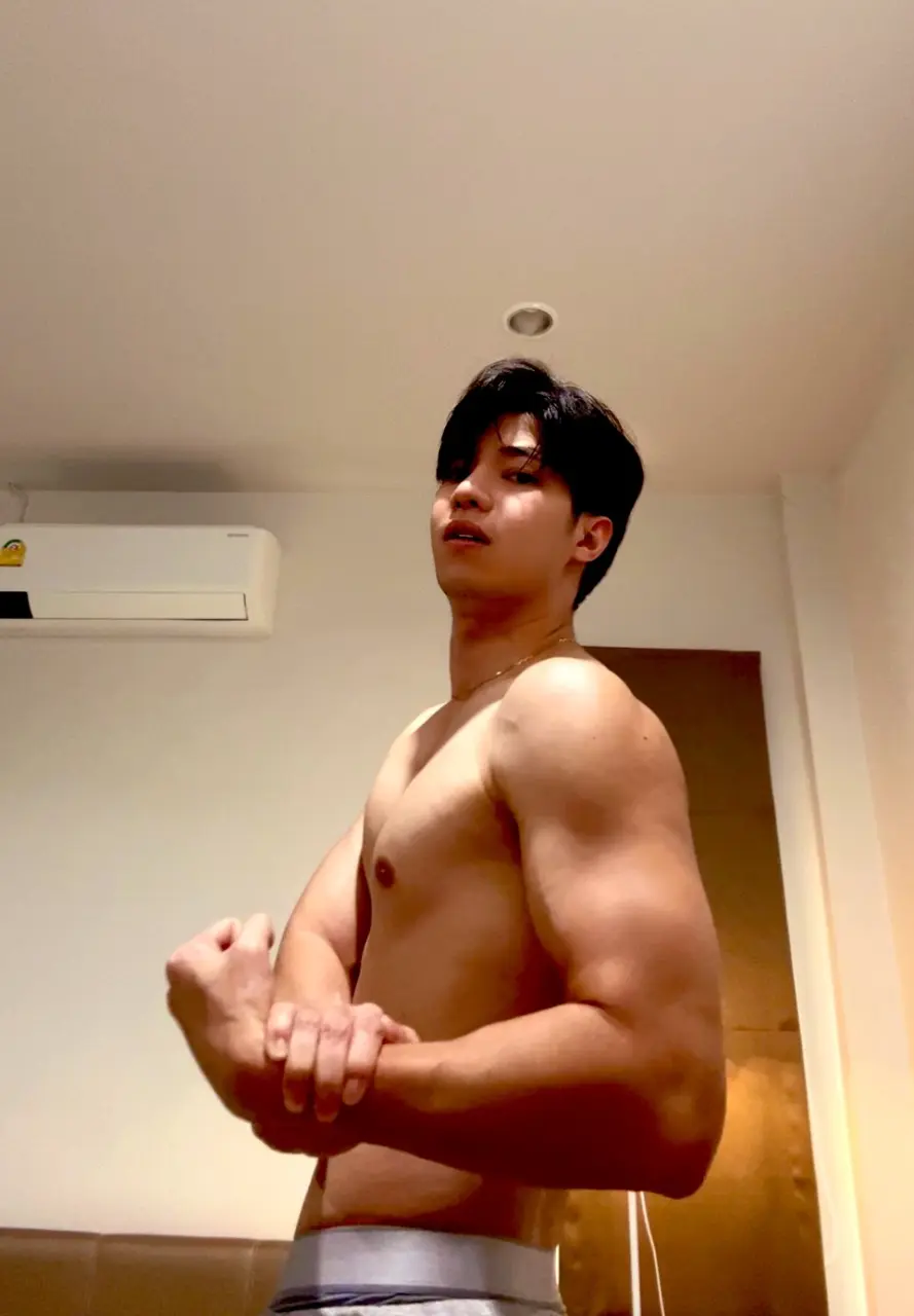 Cool and cute guy : Bosston Suphadach