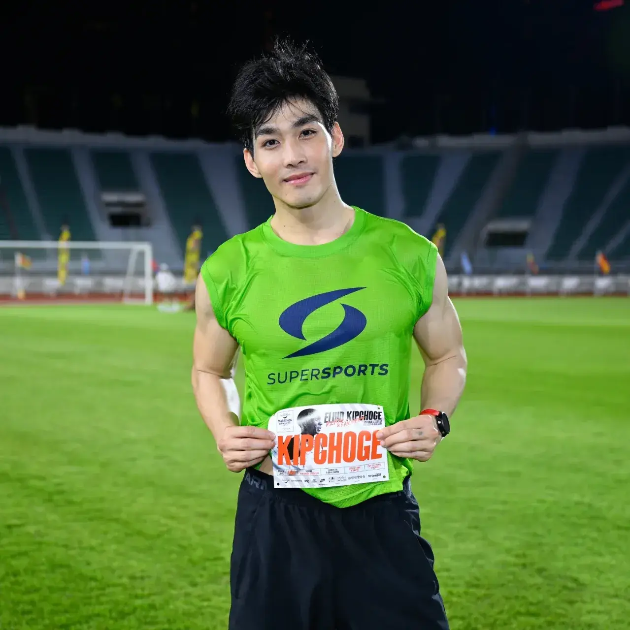 ป่าน คมกฤษณ์ แซ่บน่ารักกล้ามน่าฟัดกำลังดี