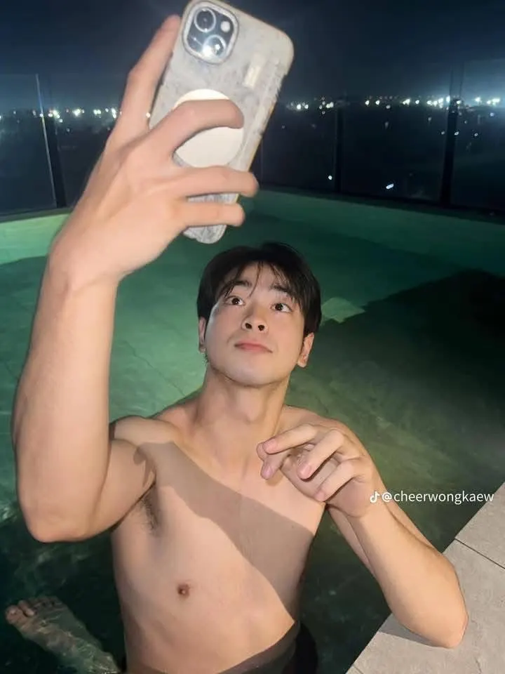 พี่หล่อม.กรุงเทพ