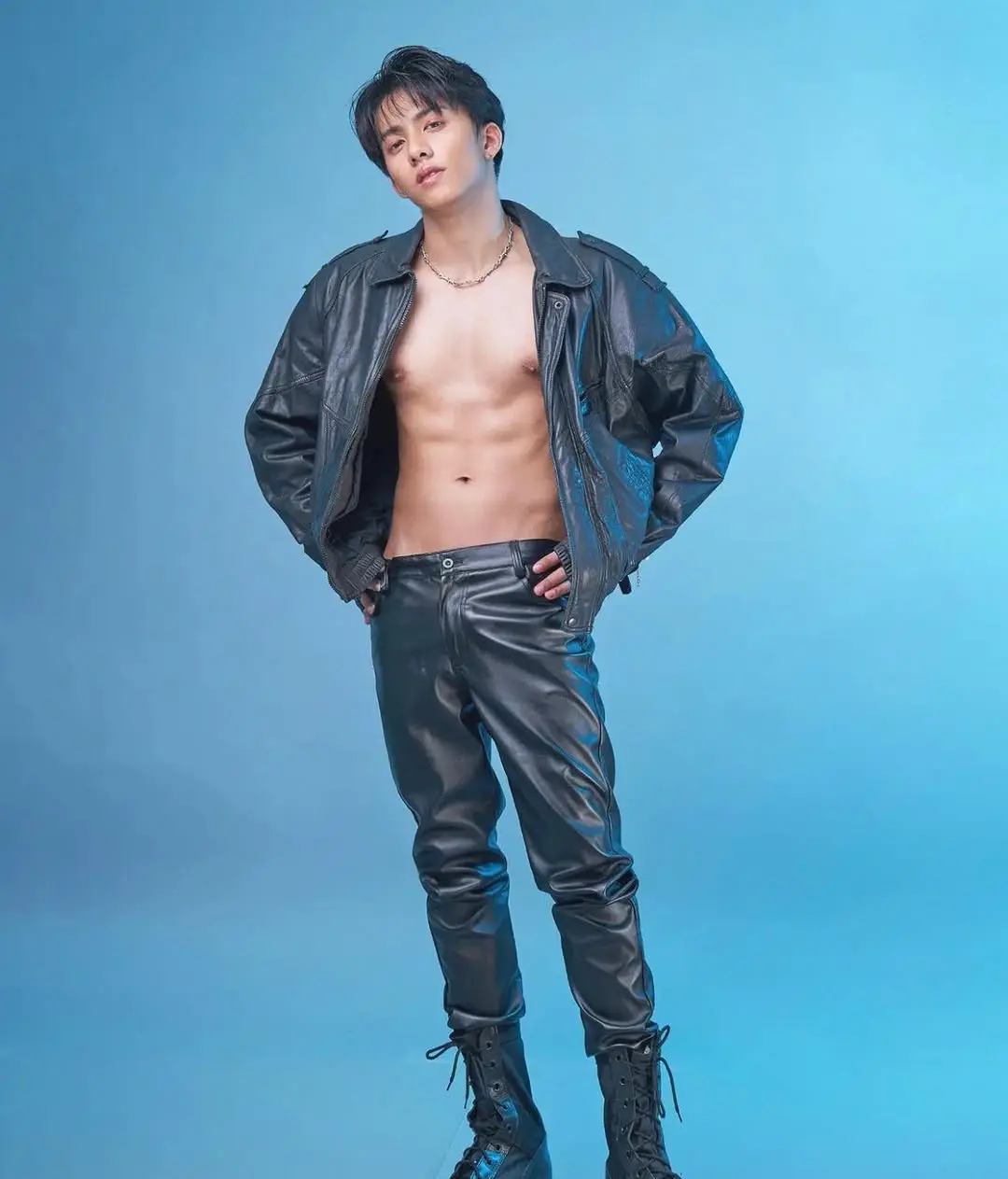 Cool and cute guy : ECLYPSE Clyde