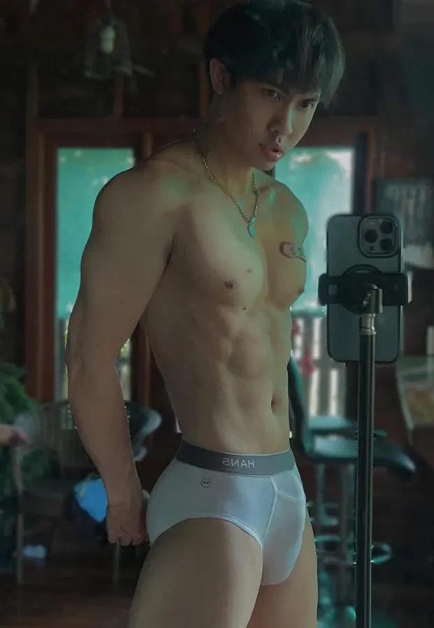มอมมึนเมามันส์