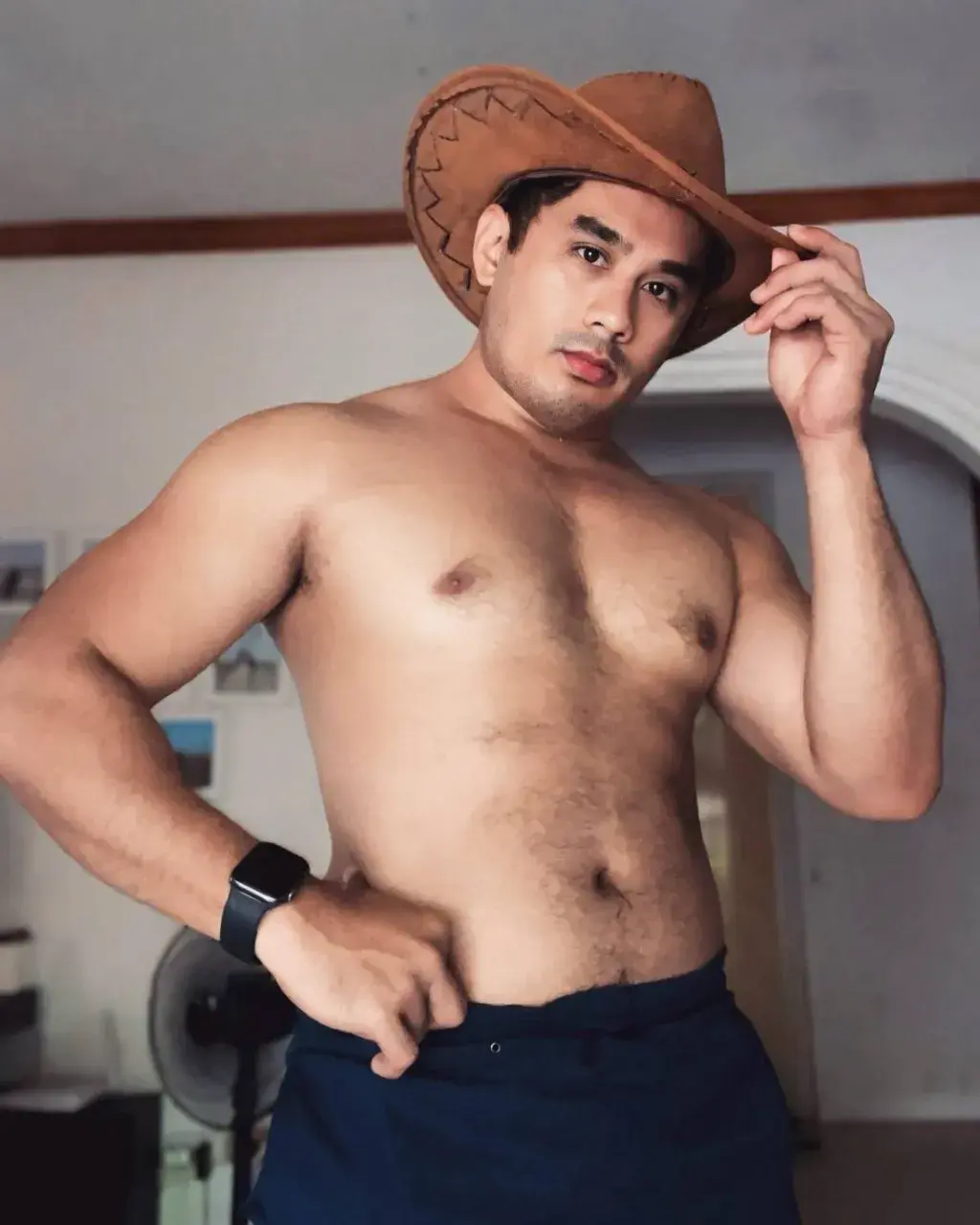 พร้อมคุกเข่าพลีกาย