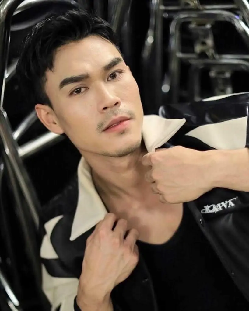 จ้องแบบนี้เสร็จคารู