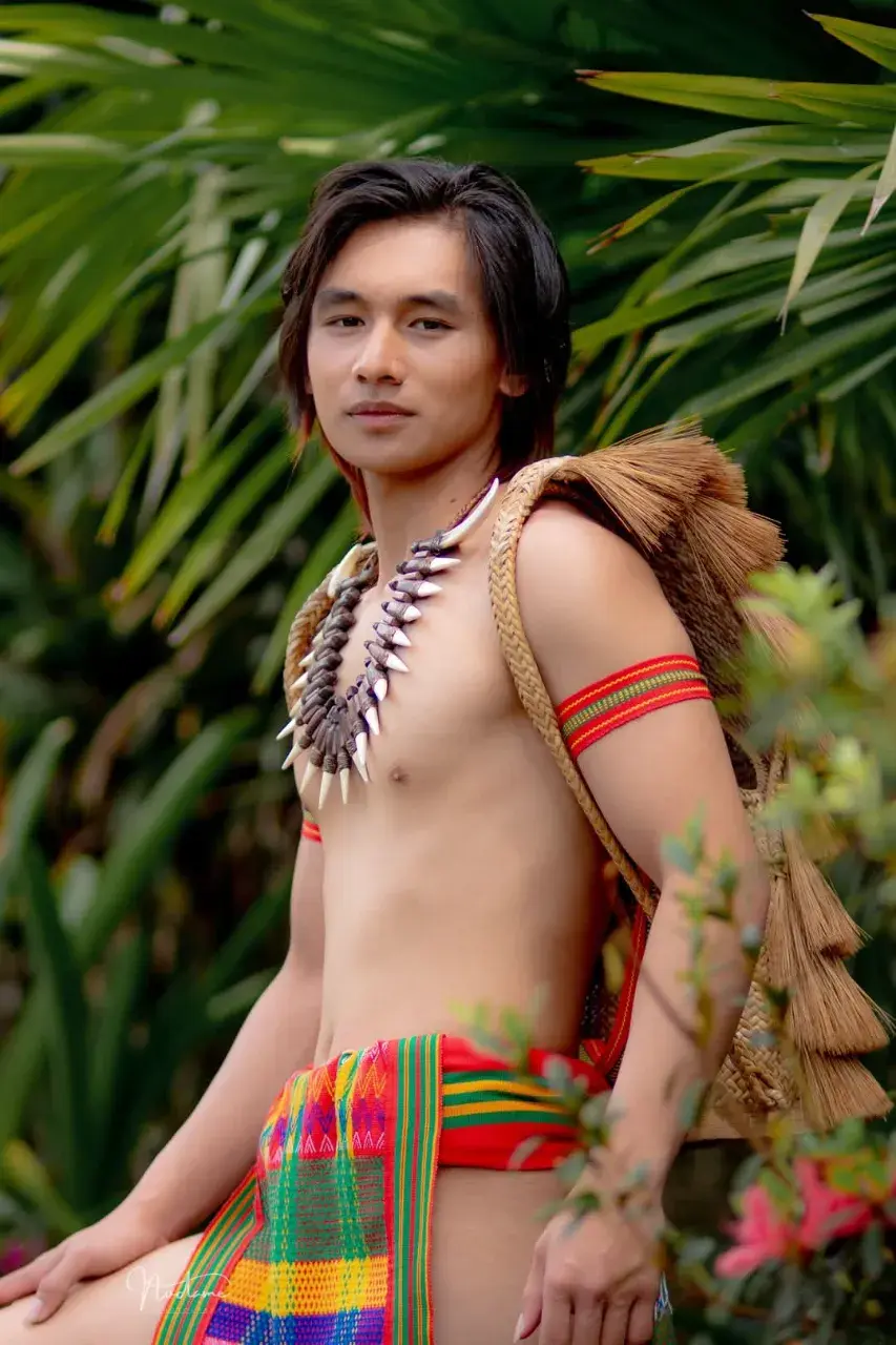 หนุ่ม...อิฟูเกา(lfugao)