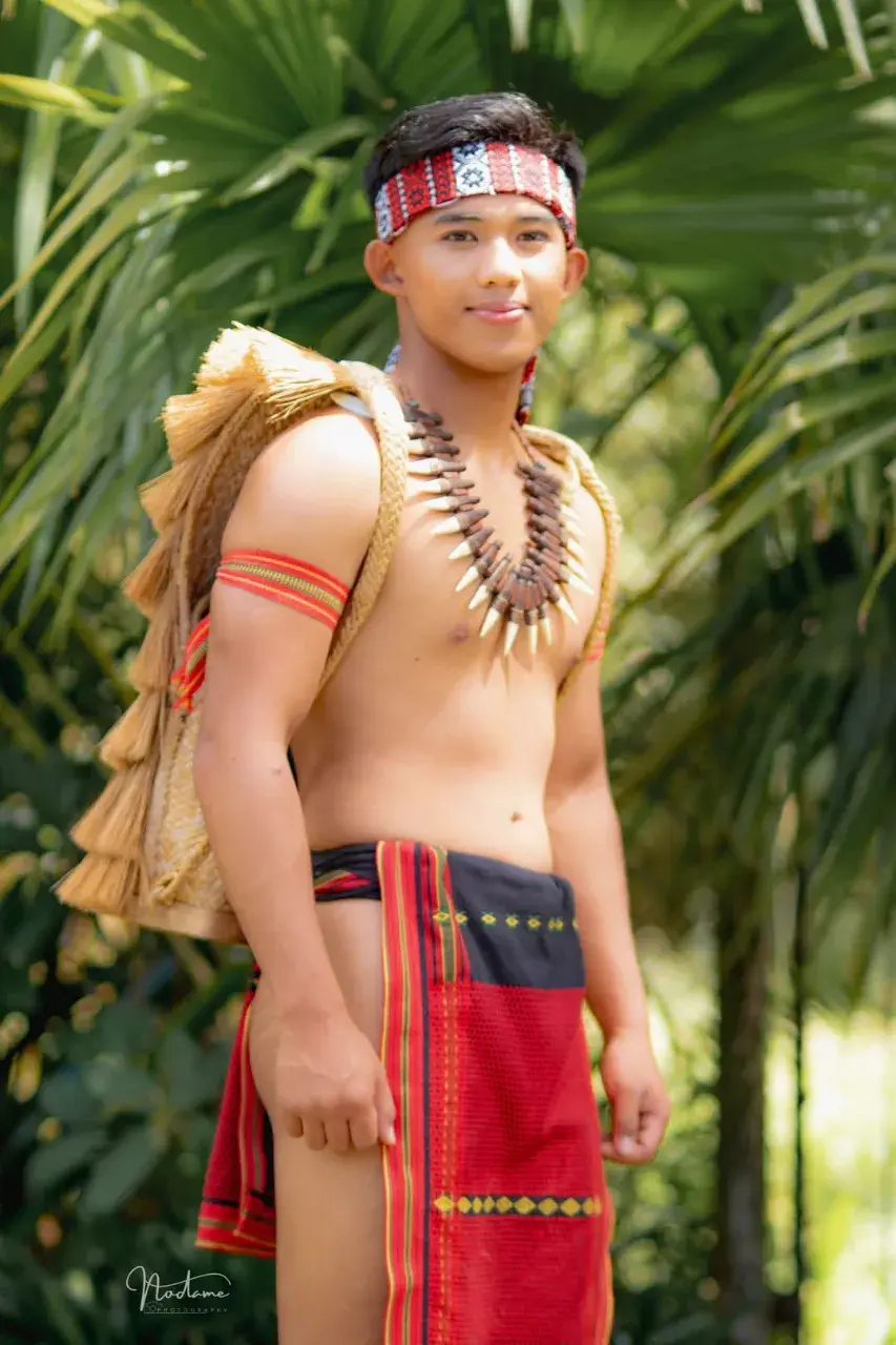 หนุ่ม...อิฟูเกา(lfugao)