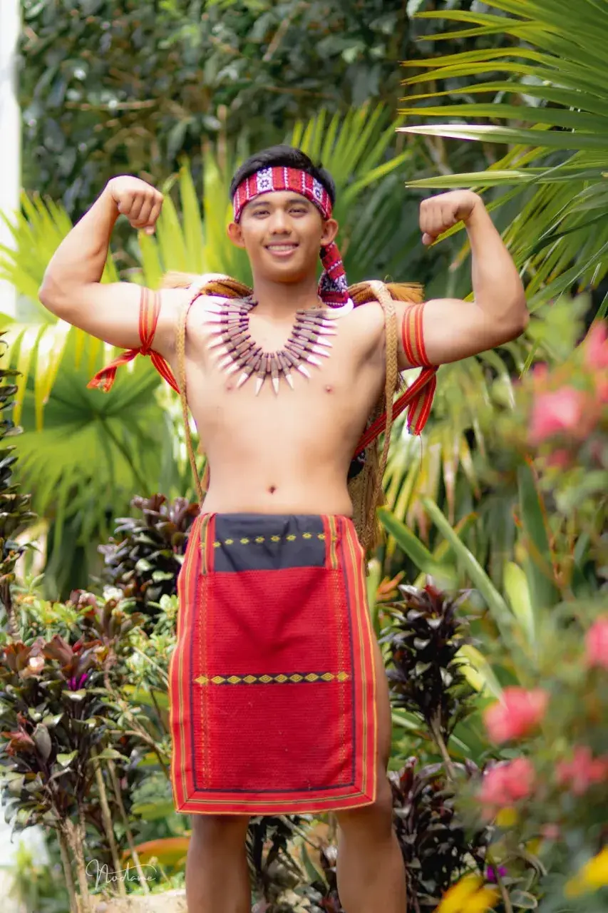 หนุ่ม...อิฟูเกา(lfugao)