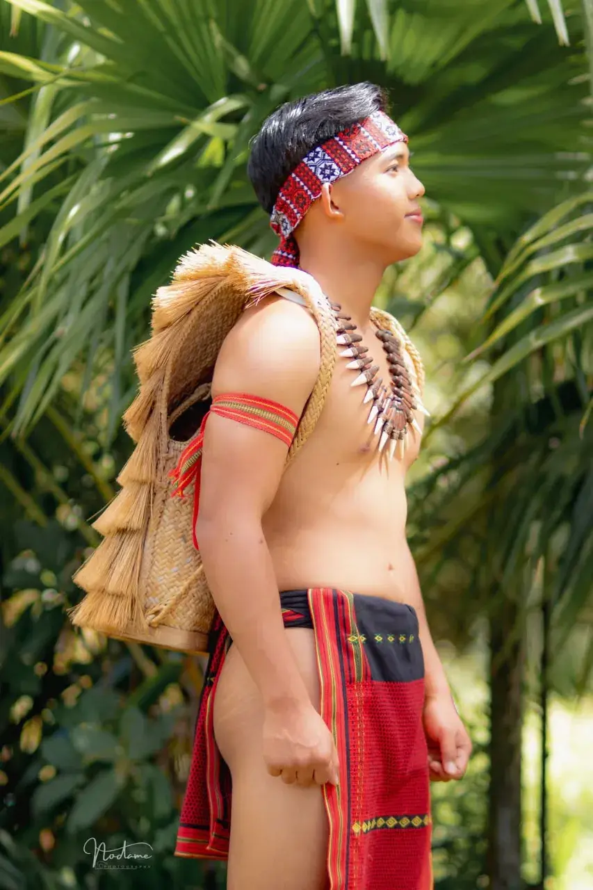 หนุ่ม...อิฟูเกา(lfugao)