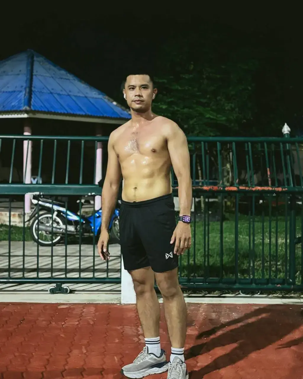ผัวเขาเราอยากกอด