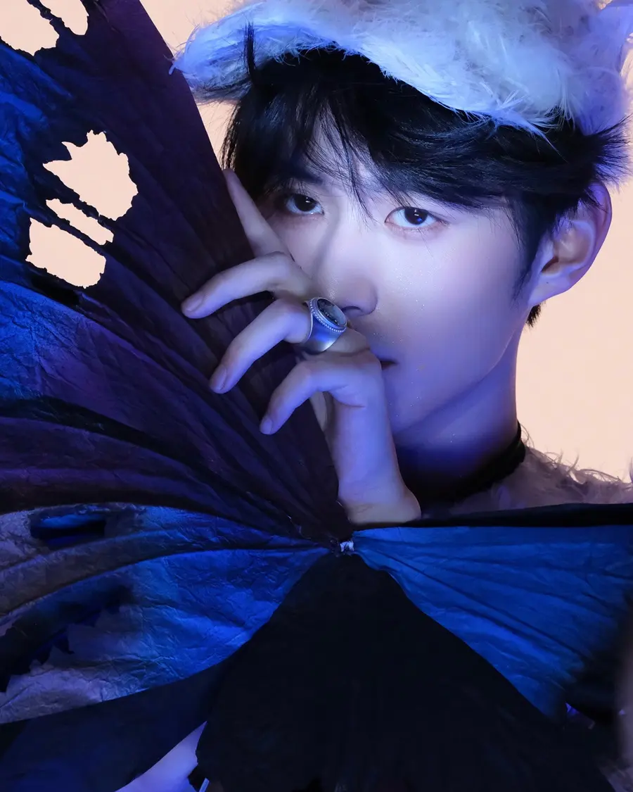 Xu Zhenxuan @ Wonderland HOMME China S/S 2025