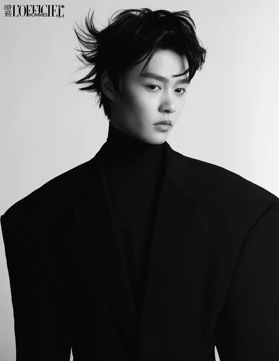 Zhao Kechun @ L’OFFICIEL HOMMES China February 2025