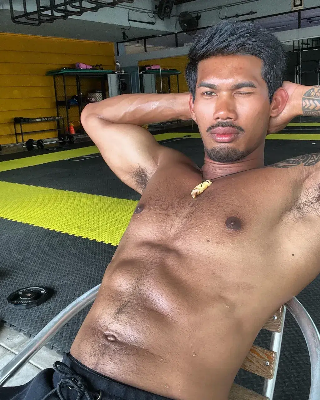 จะอวยให้สุดคม