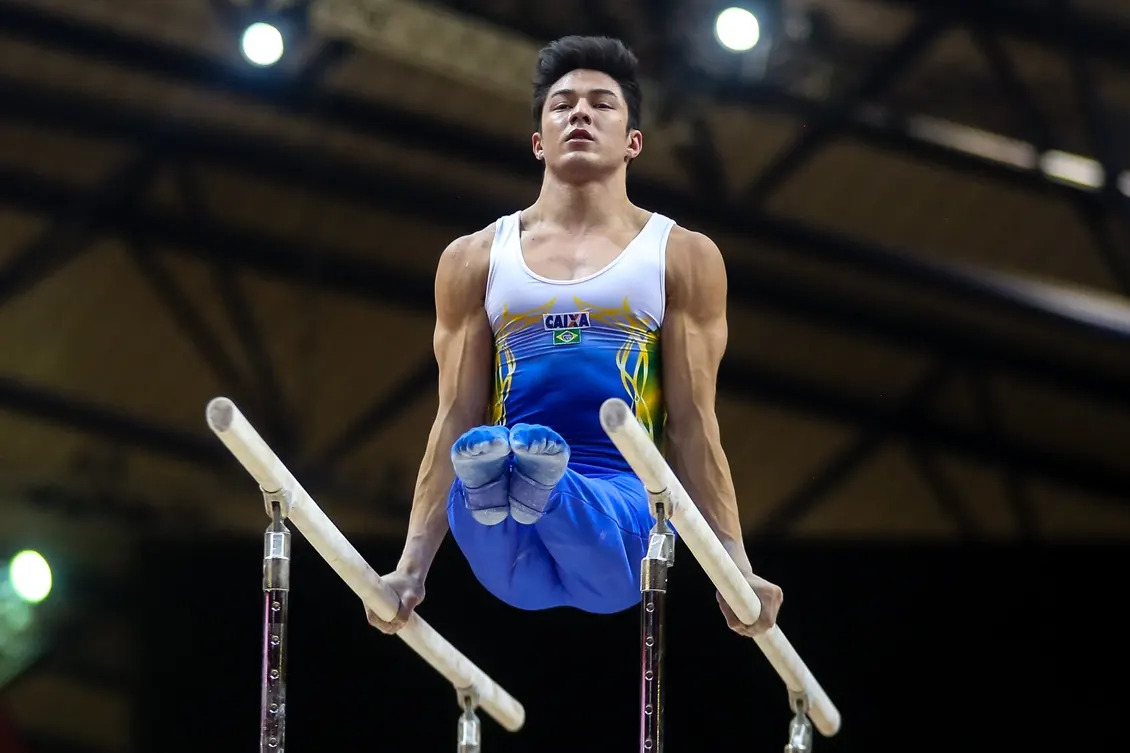 Brazilian gymnast : Arthur nory caught