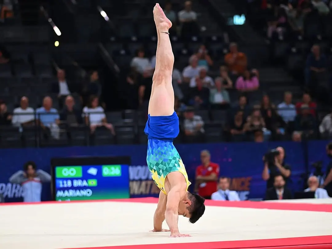Brazilian gymnast : Arthur nory caught