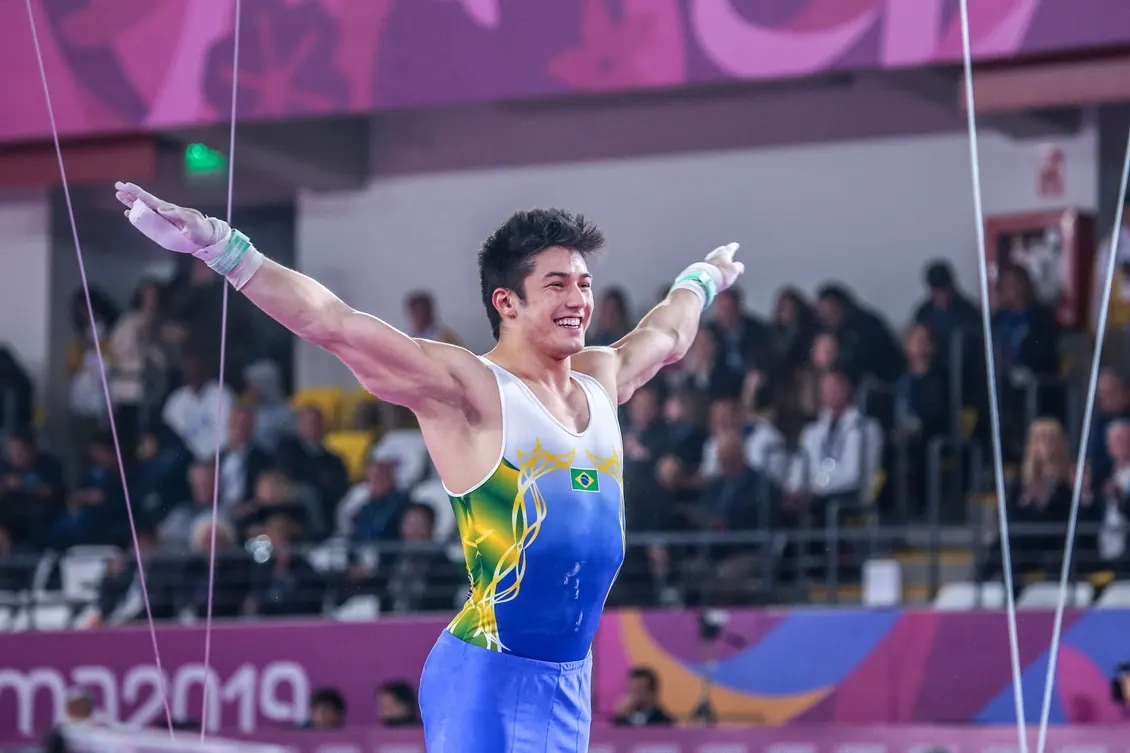 Brazilian gymnast : Arthur nory caught