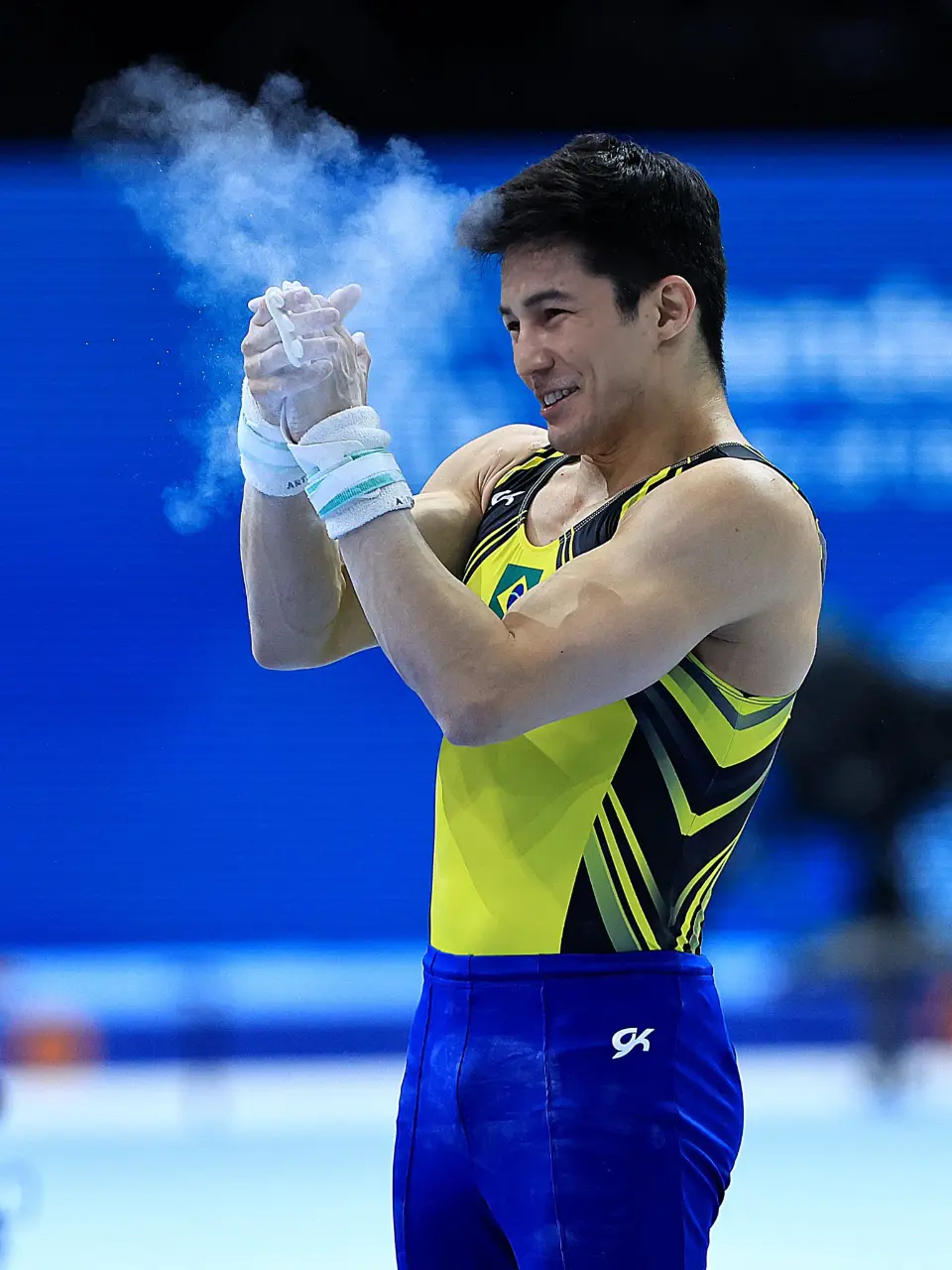 Brazilian gymnast : Arthur nory caught