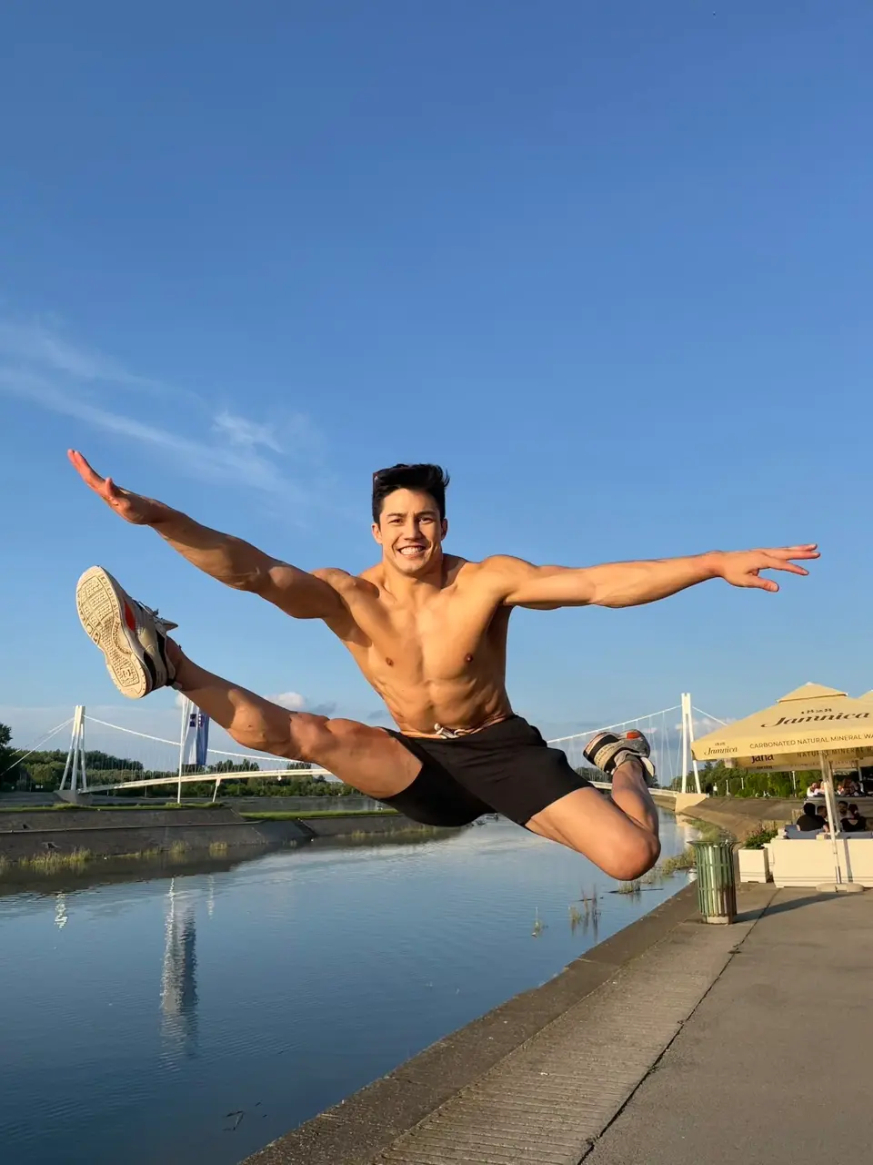 Brazilian gymnast : Arthur nory caught