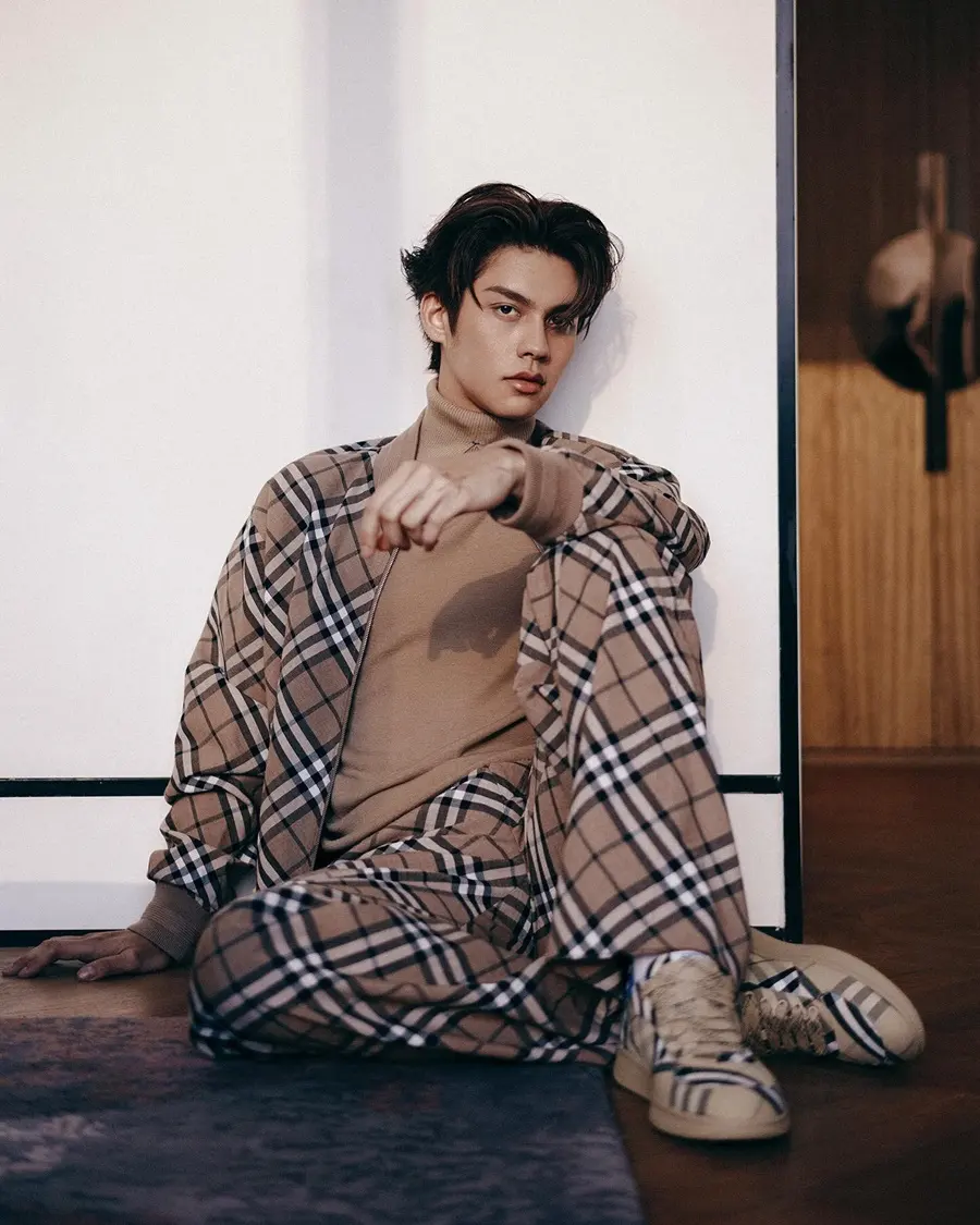ไบร์ท วชิรวิชญ์ @ ELLE Indonesia December 2024-January 2025