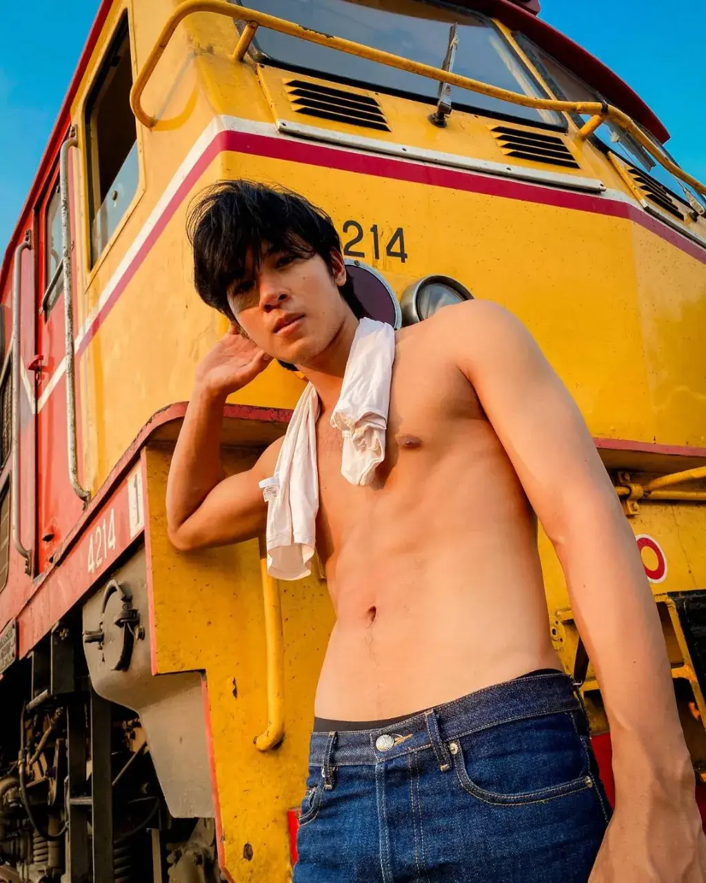 เหงื่อแตกซิกๆ