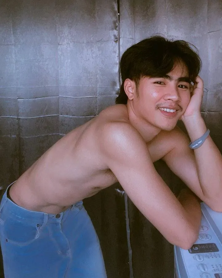 เหงื่อแตกซิกๆ