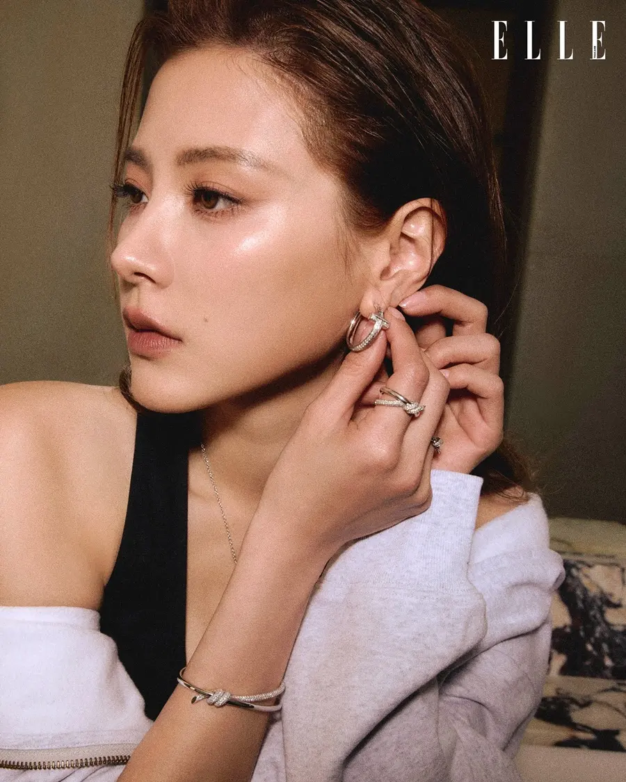 ใบเฟิร์น-พิมพ์ชนก @ ELLE Thailand February 2025