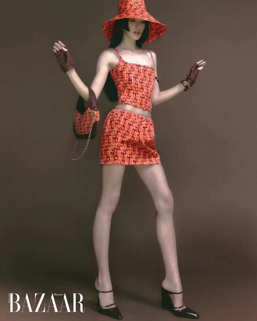 ใหม่-ดาวิกา โฮร์เน่ @ Harper's BAZAAR Thailand February 2025