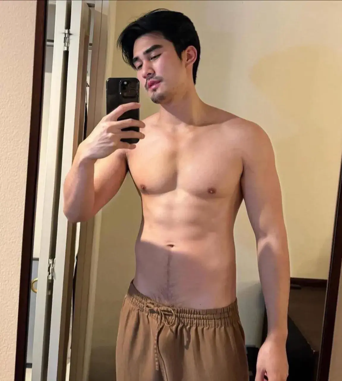 ตาฮักหลาย