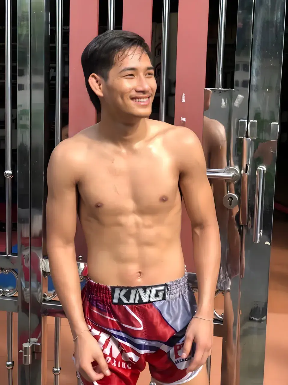 ขมก้อจะกลืนฝืน*อม