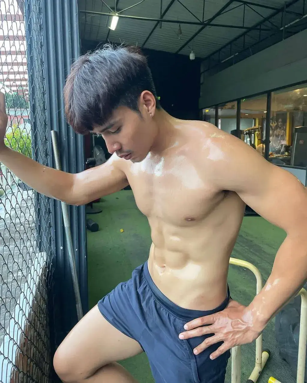 ยอมเป็นทาสเธอ