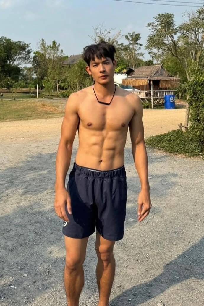 ยอมเป็นทาสเธอ