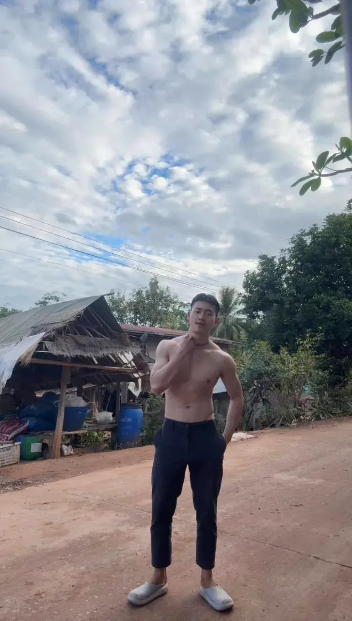 ยอมเป็นทาสเธอ