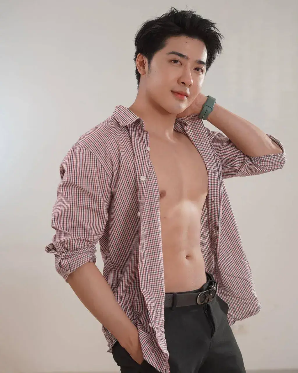 ยอมเป็นทาสเธอ