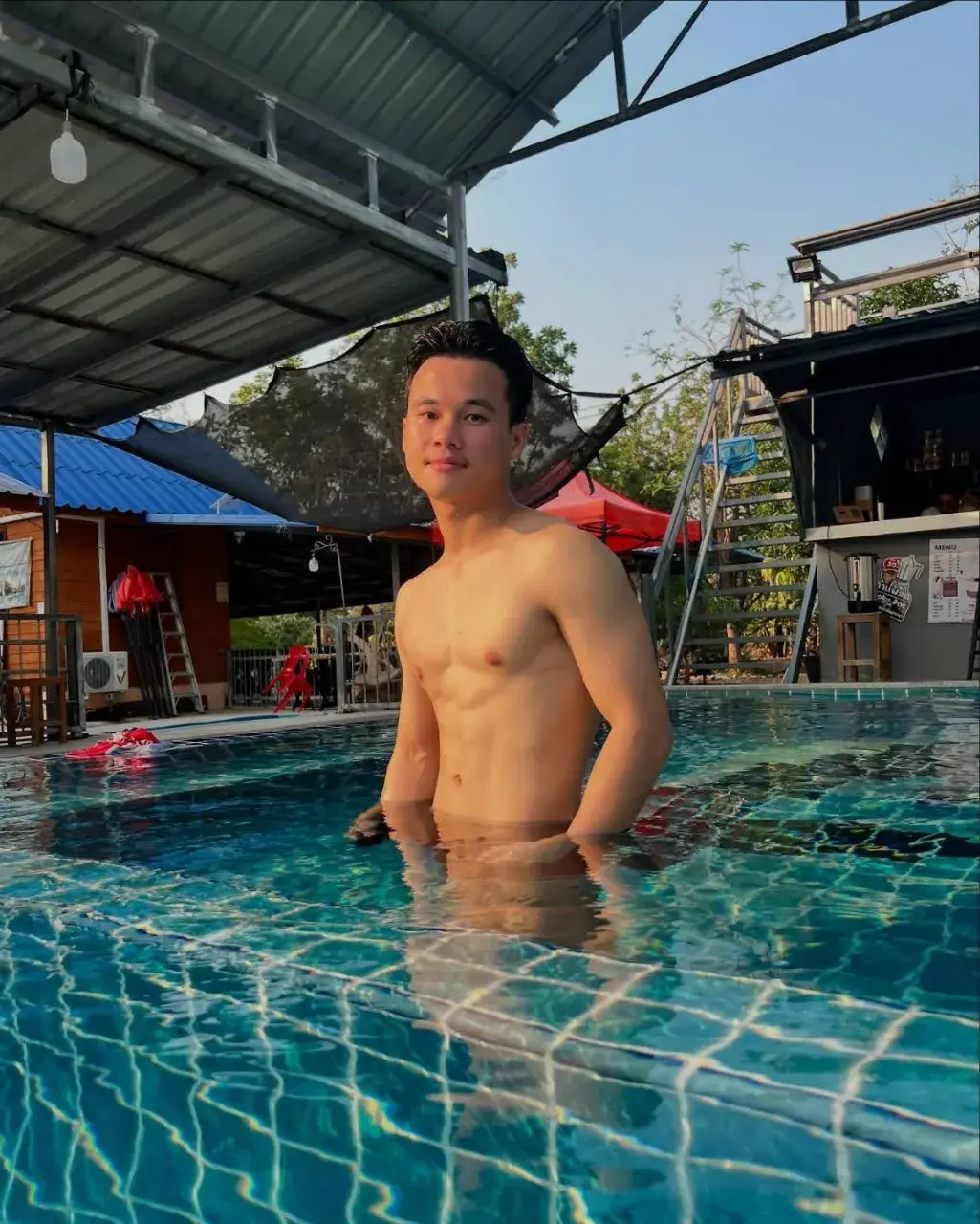 ยอมเป็นทาสเธอ