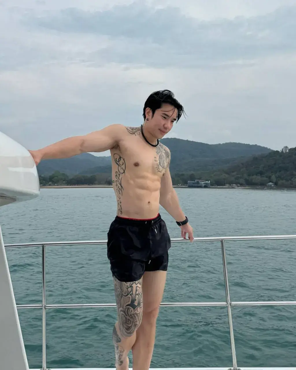 พลีกายให้เธอ