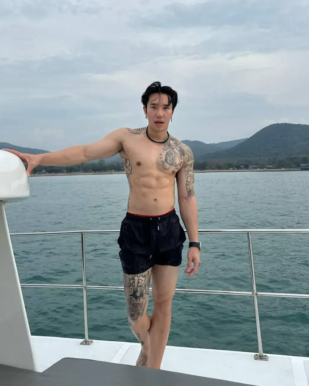 พลีกายให้เธอ