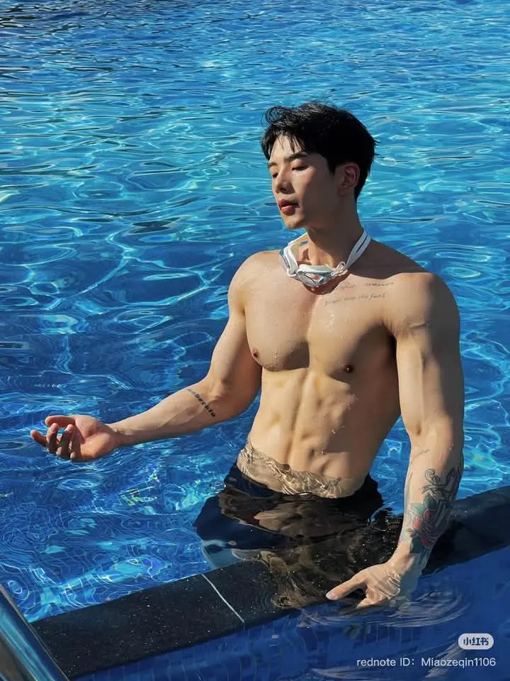 ถอดโชว์เรือนร่าง 2926
