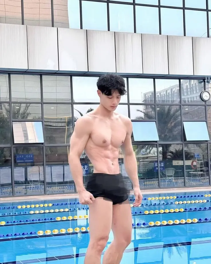 ถอดโชว์เรือนร่าง 2926